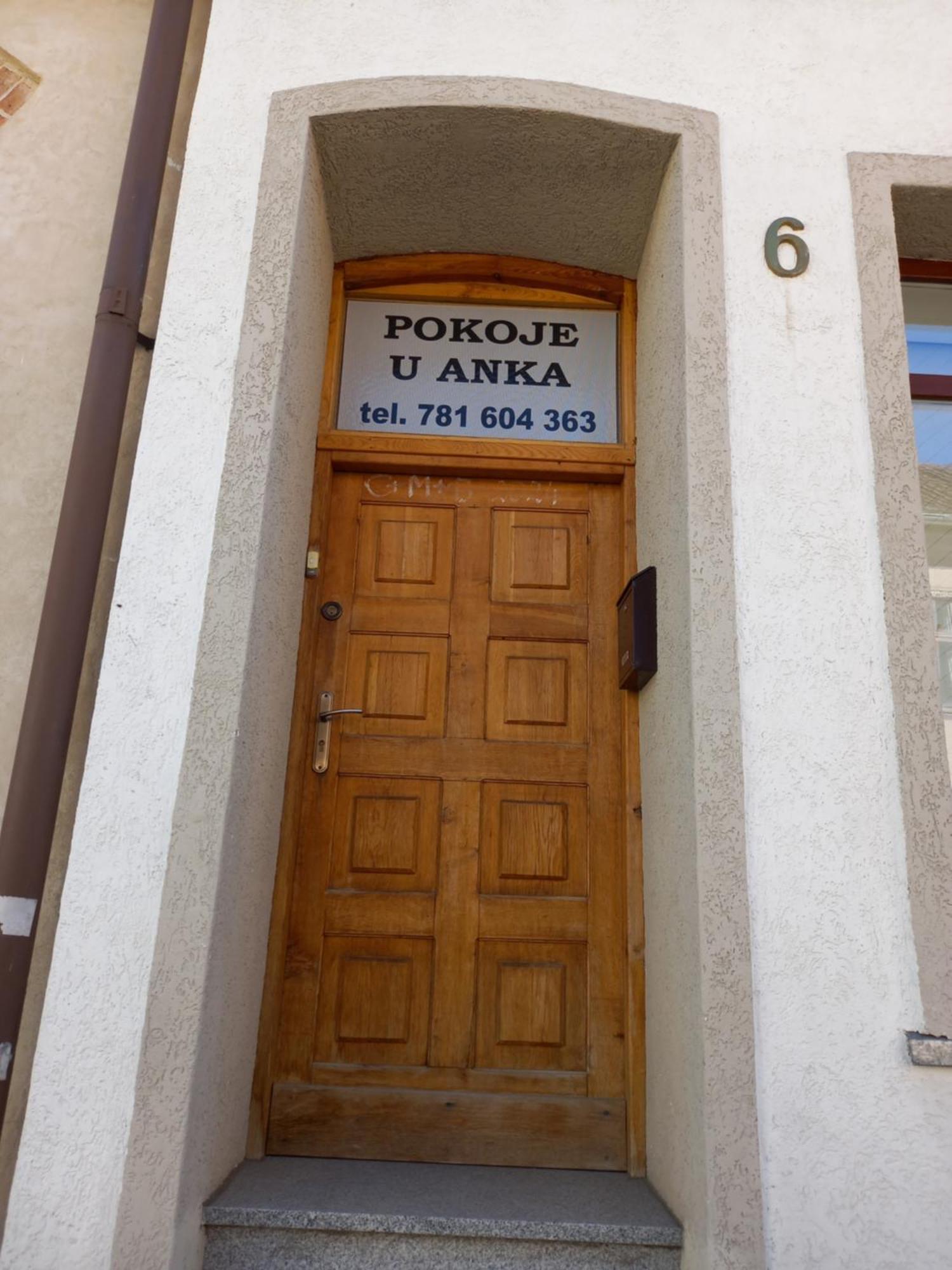 Pokoje Goscinne U Anka Reszel Bagian luar foto