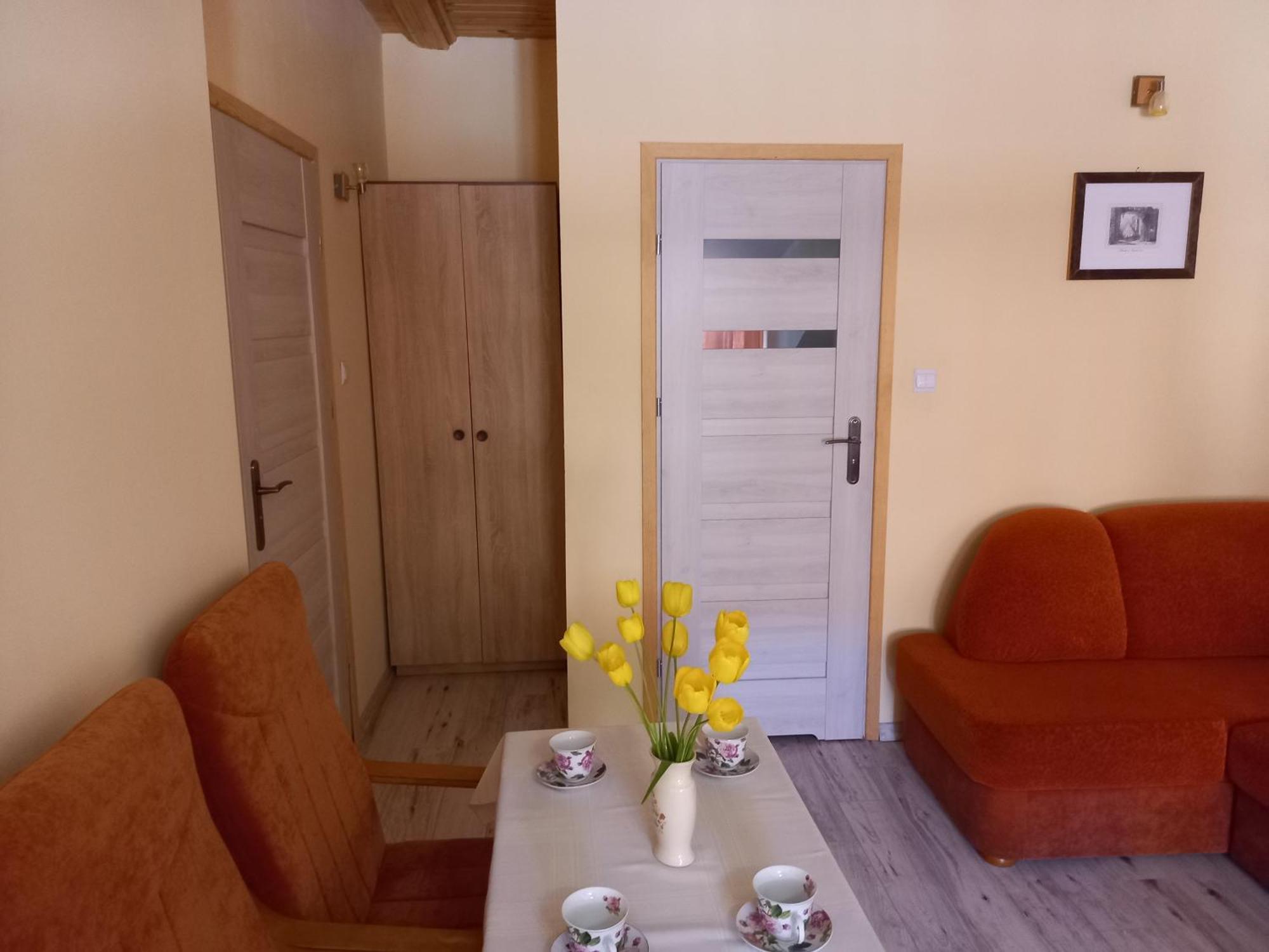 Pokoje Goscinne U Anka Reszel Bagian luar foto